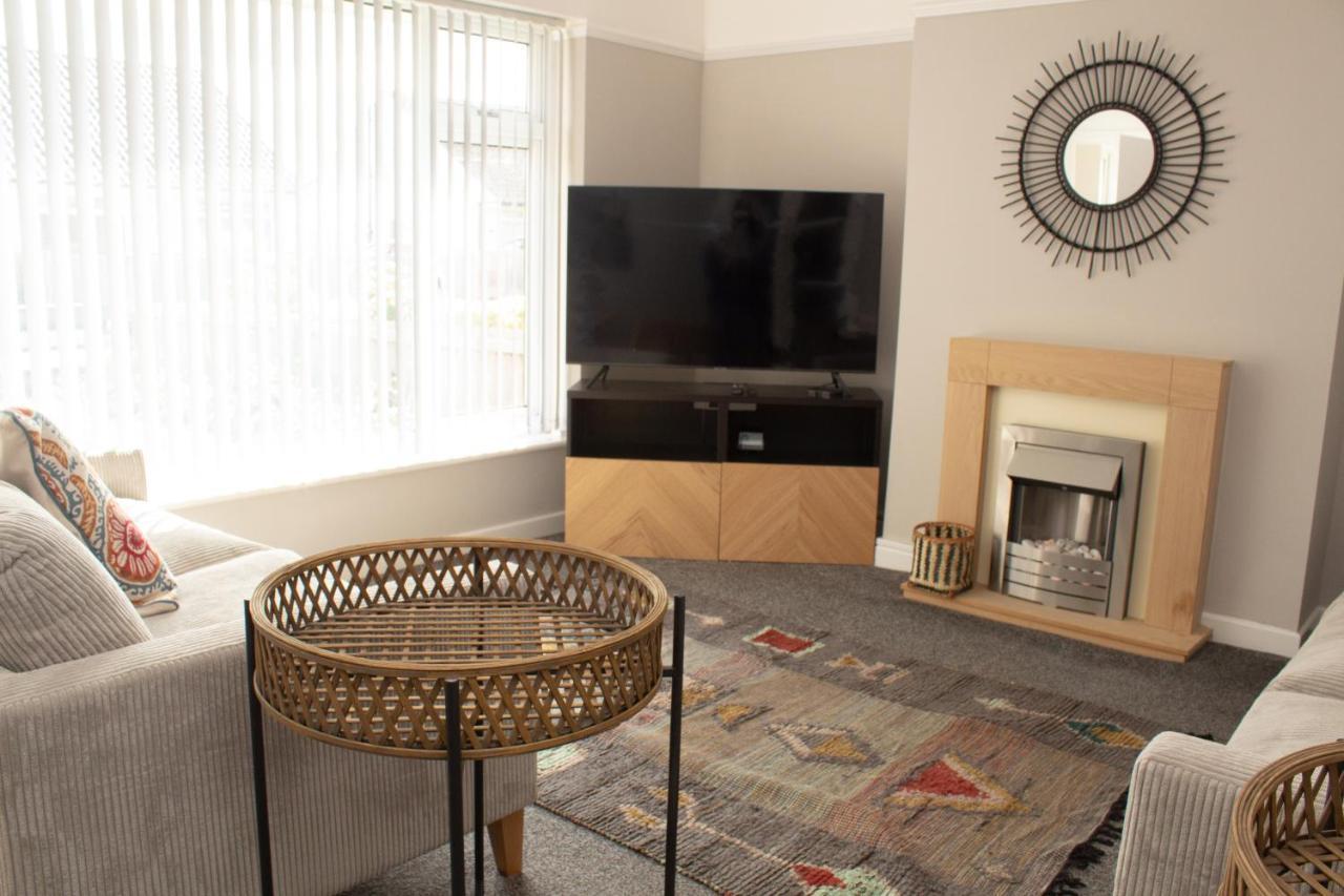Cosy 3Bed Bungalow In West Kirby, Free Parking Frankby Zewnętrze zdjęcie
