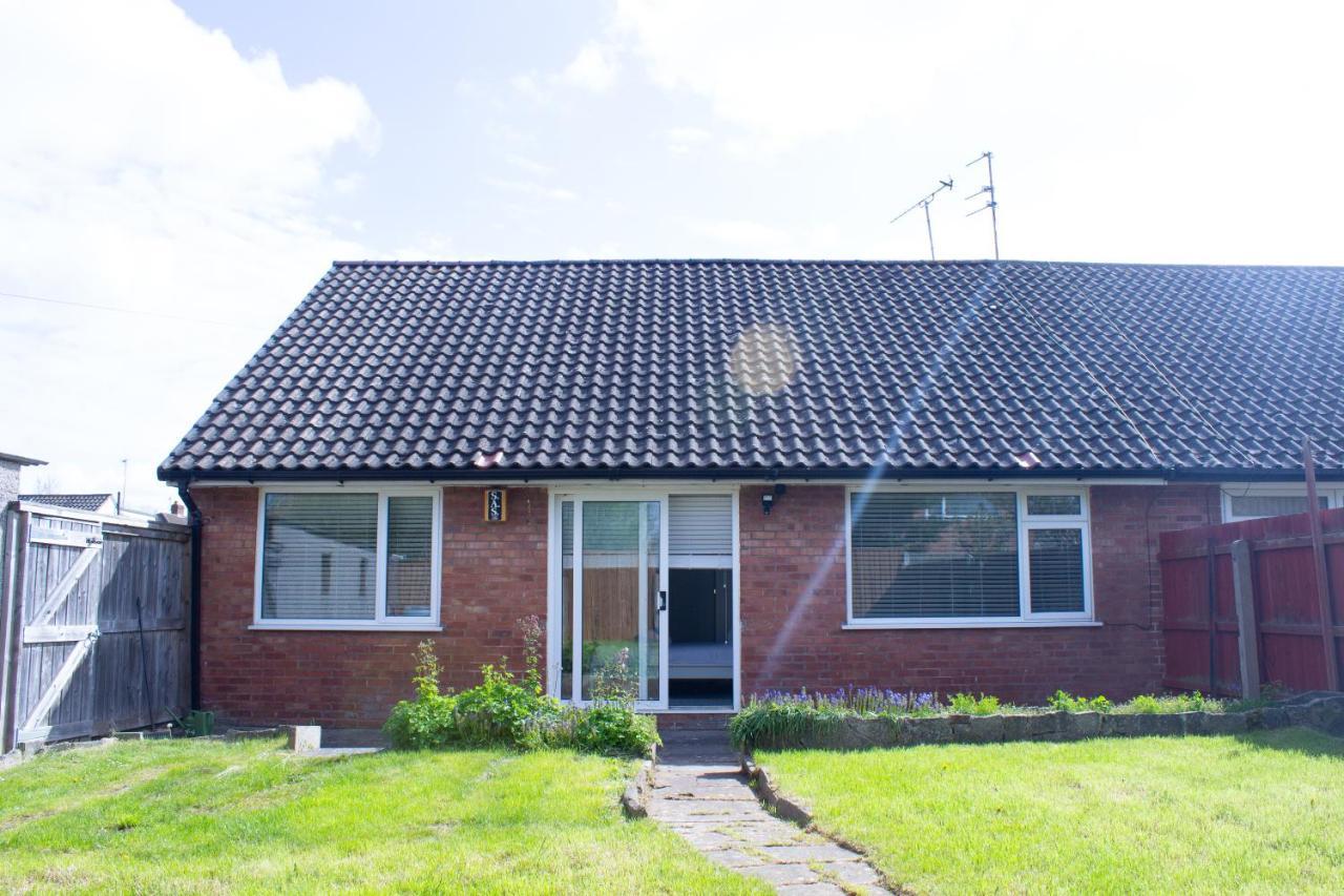 Cosy 3Bed Bungalow In West Kirby, Free Parking Frankby Zewnętrze zdjęcie