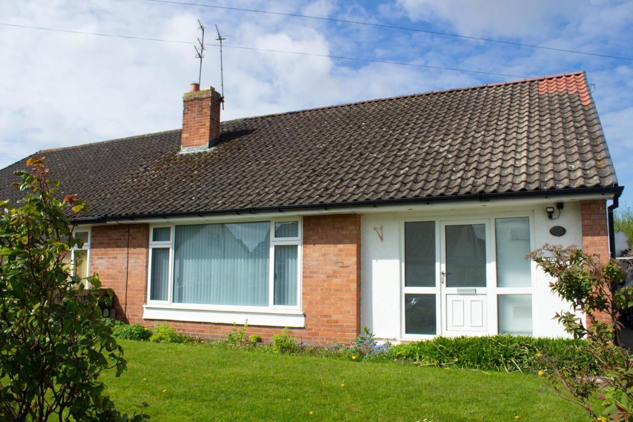 Cosy 3Bed Bungalow In West Kirby, Free Parking Frankby Zewnętrze zdjęcie